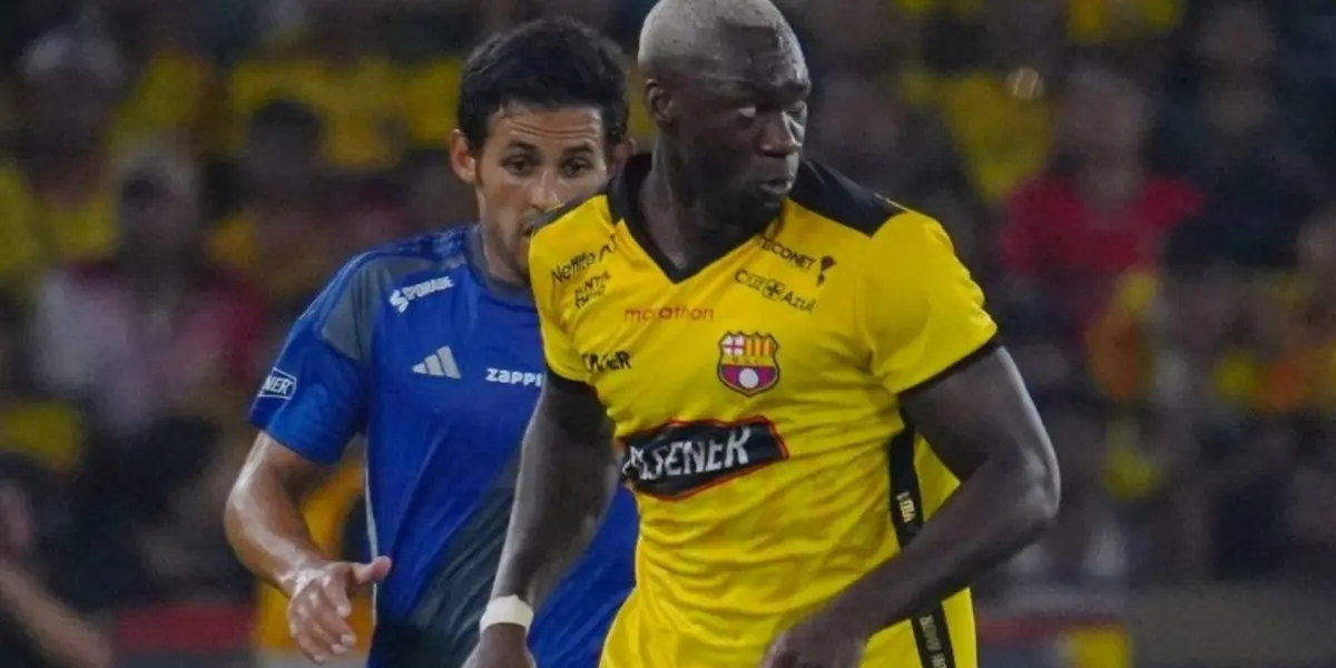 Lo que hizo Felipe Caicedo, mientras Barcelona SC peleó para ganar los tres puntos contra Manta
