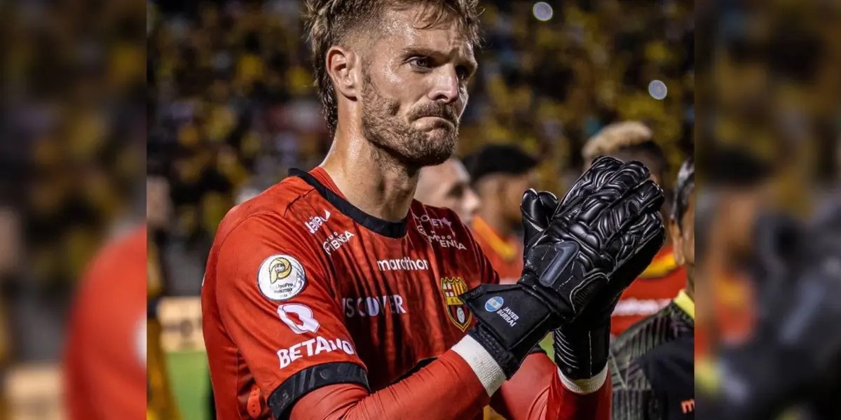 Lo presentaron en su nuevo equipo y lo único que dijo Burrai de Barcelona SC