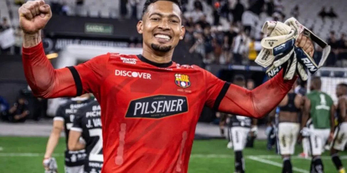 Fue el encargado de eliminar a Corinthians y los jugadores de Barcelona SC hicieron esto con José Contreras