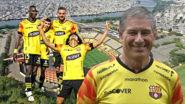 Ariel Holan y jugadores de Barcelona SC (Foto tomada de: Barcelona SC/API)