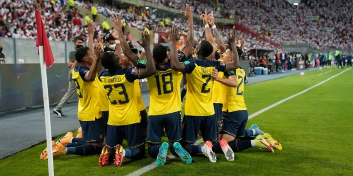 Carlos Gruezo jugó un partidazo frente a Chile