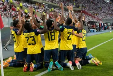 Carlos Gruezo jugó un partidazo frente a Chile