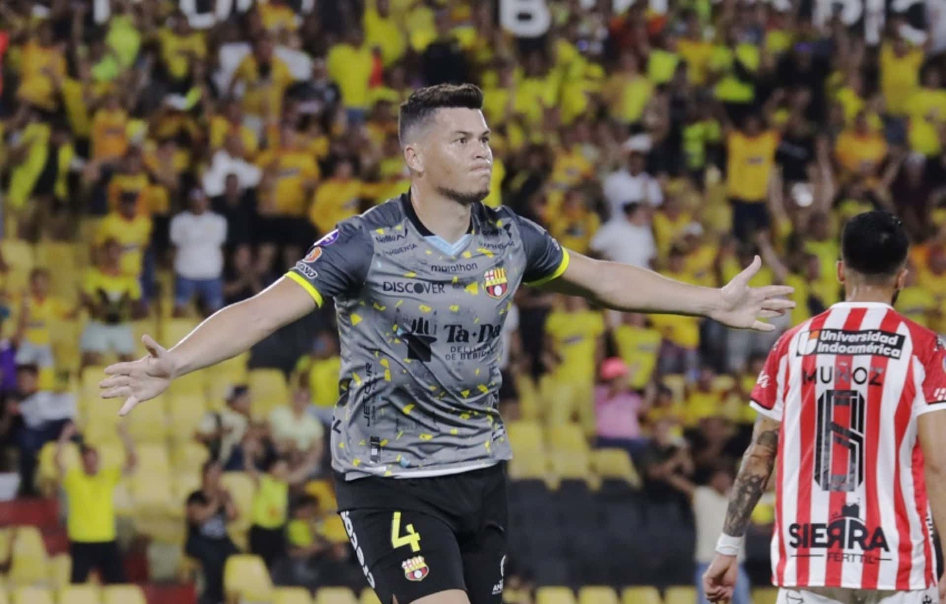 Carlos Rodríguez hizo el único gol, con el que los canarios ya suman 16 puntos y celebran en el Monumental