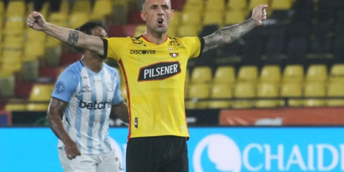 Con mucha expectativa fue presentado el jugador que viene a cambiar a Barcelona.