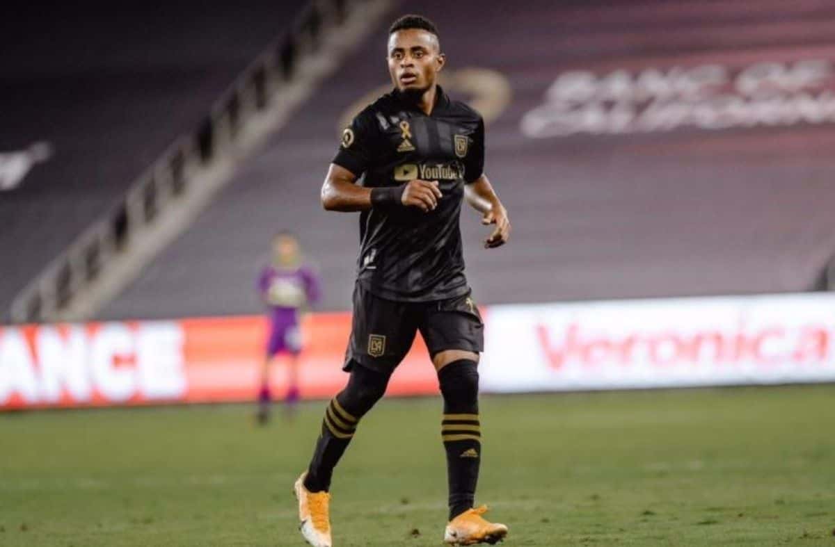 Diego Palacios ya no llegará a Barcelona porque priorizara seguir en el extranjero.