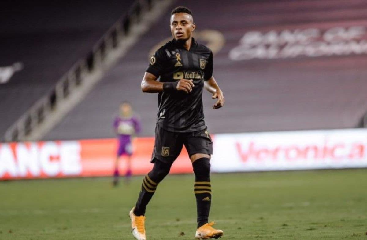 Diego Palacios ya no llegará a Barcelona porque priorizara seguir en el extranjero.