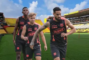 El delante Felipe Caicedo hoy luce muy orgulloso su nueva manera de llegar a los entrenamientos en su club el Abha Club