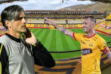 El entrenador uruguayo probó jugar con dos delanteros centros en el ataque, pero con esto le quito protagonismo al ‘Kitu’