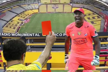 El ex arquero amarillo contó que intento cuando se hizo el dormido en pleno partido después de cometer una falta de expulsión