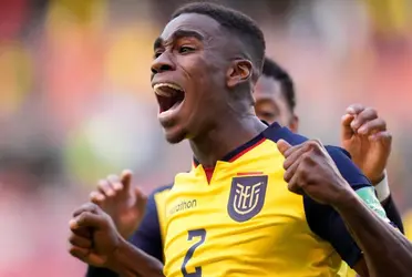 El exdefensor central de Barcelona SC, Félix Torres, marcó un doblete para darle la victoria a la Tri.