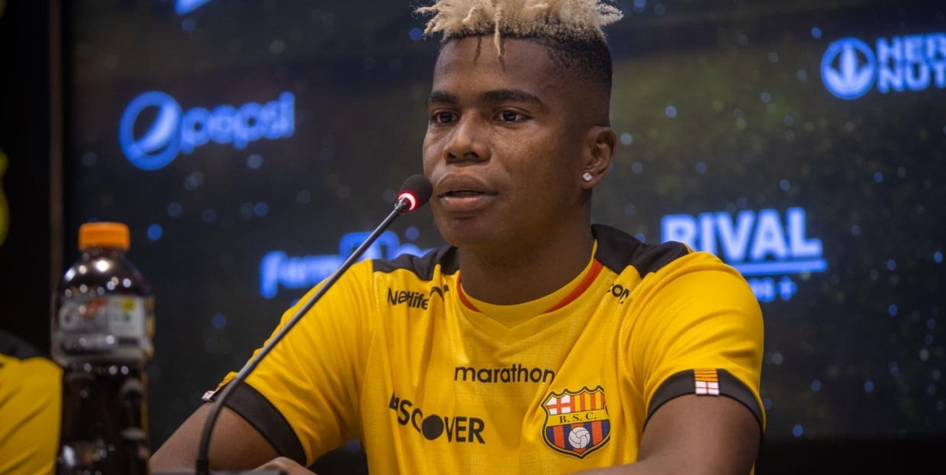 El jugador habló luego de que lo vincularan con Emelec
