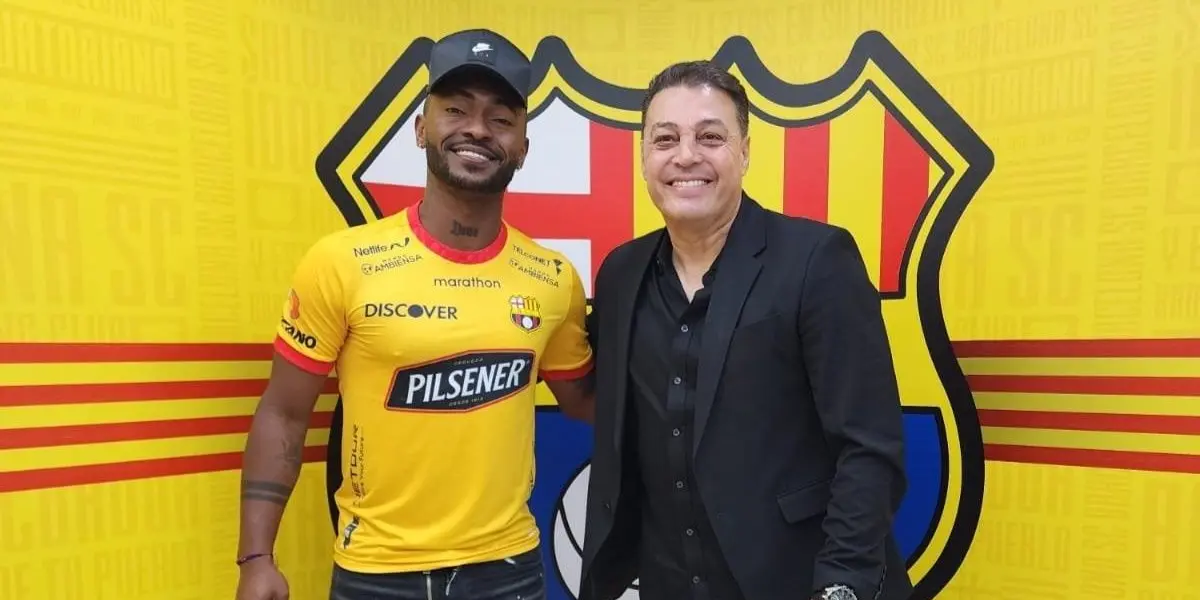 El lateral ya firmó con el equipo torero