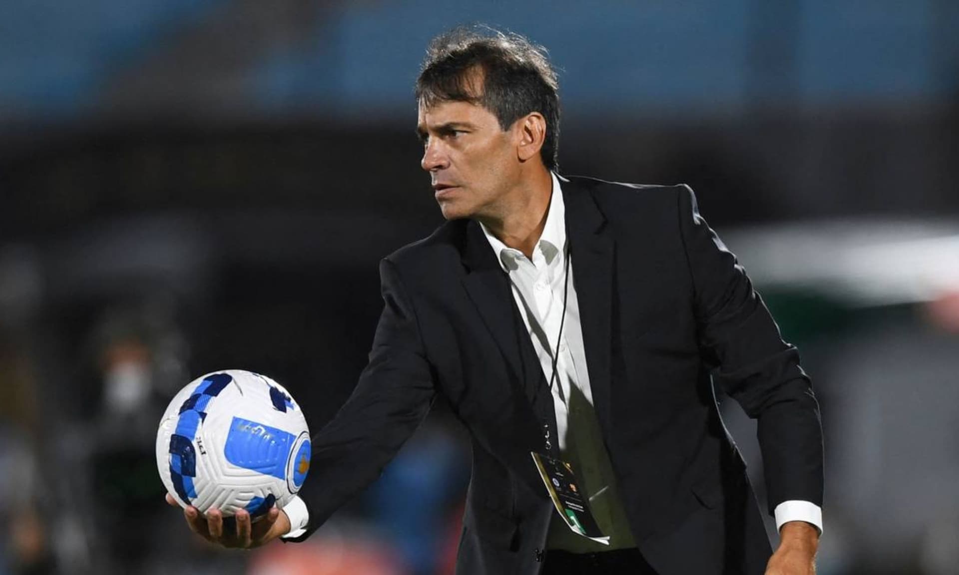 El técnico argentino sabe la responsabilidad de dirigir al Ídolo y ya sabe lo que debe conseguir esta temporada.