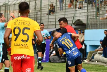 El técnico de Aucas agredió a dos jugadores