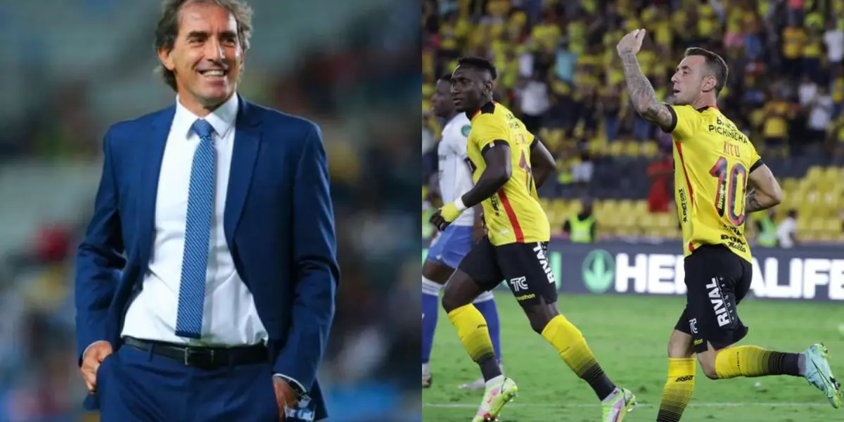 El técnico uruguayo le está dando clases al Ídolo de cómo se deben hacer las cosas.