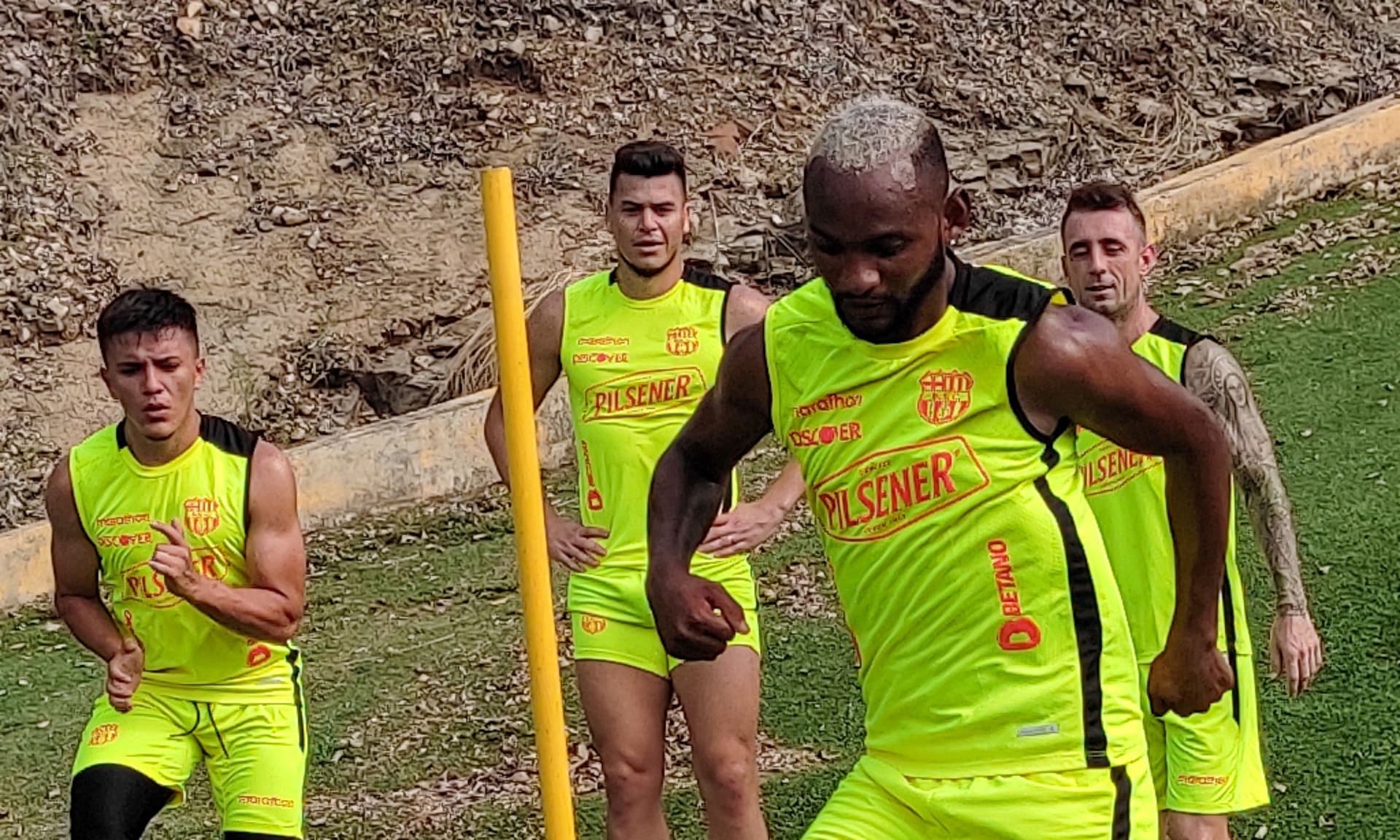 En el entrenamiento de hoy hubo una sorpresa en la plantilla del Ídolo