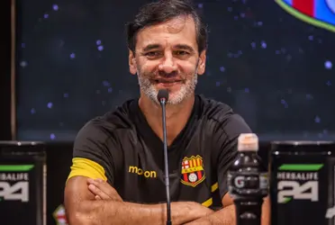 Fabián Bustos planea un experimento para enfrentar al equipo paraguayo