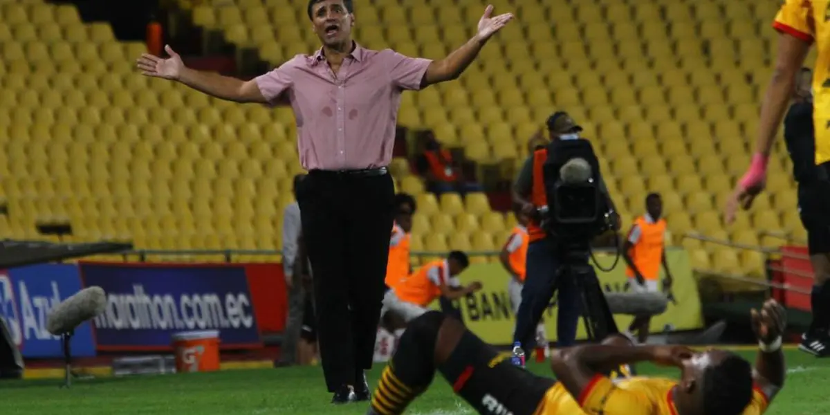 Fabián Bustos reveló la razón por la que algunos futbolistas estaban con molestias físicas.