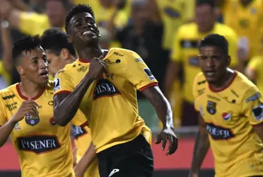 Félix Torres es inamovible en la Tri, pero ahora esto pasaría con Félix Torres