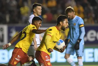 Jeison Mina es el jugador más criticado por la hinchada del Barcelona SC.
