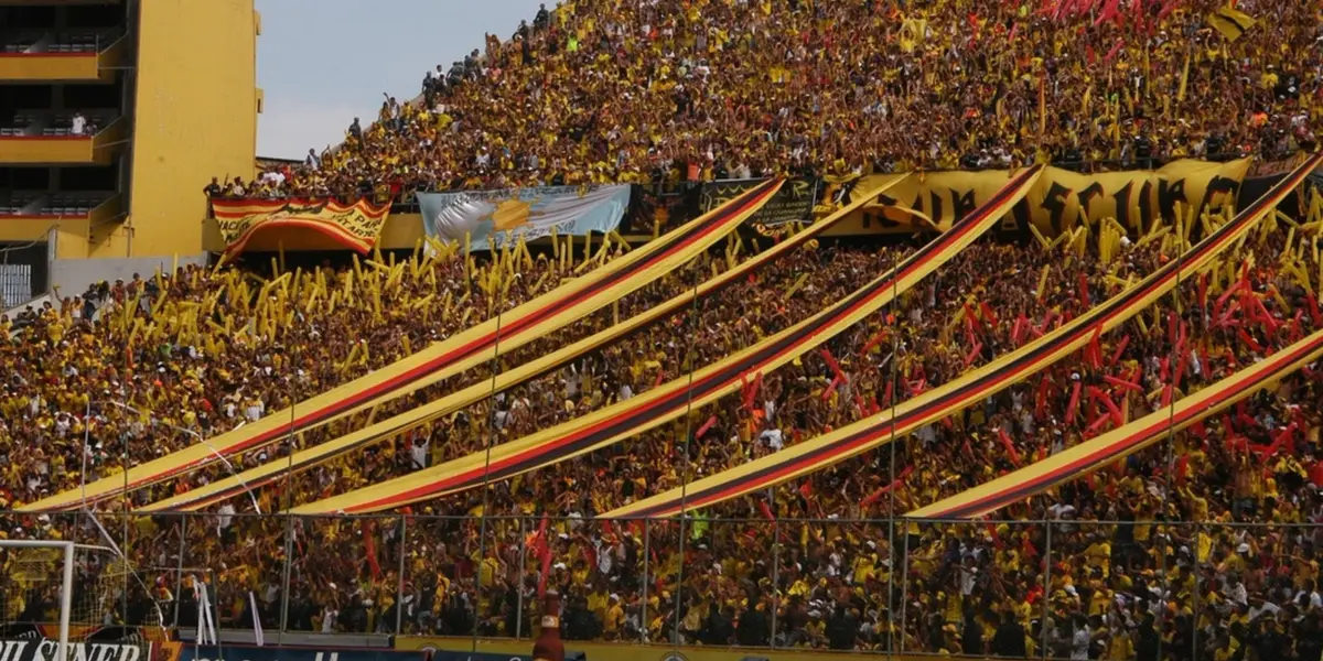 La hinchada de Barcelona SC demostró altura durante todo el partido