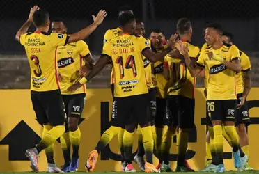 Los jugadores del Ídolo quedaron libres en la noche y aquí fueron vistos