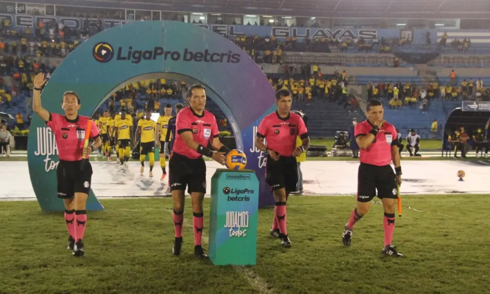 Los organizadores del campeonato por fin se ponen a trabajar y beneficia a Barcelona.