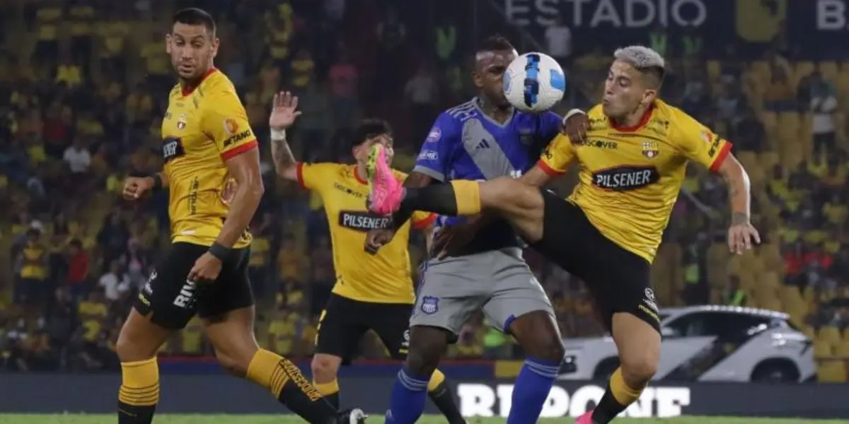 Luis Fernando León cerca de Barcelona SC