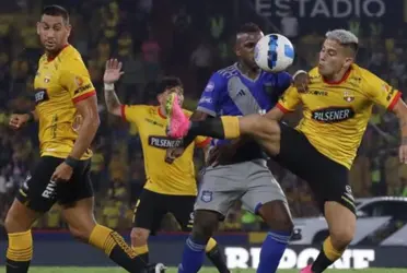 Luis Fernando León cerca de Barcelona SC