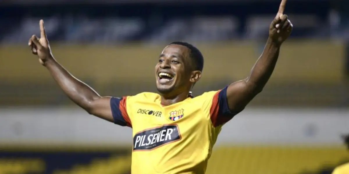 Nixon Molina no es más jugador de Barcelona SC y mira cómo le dieron el adiós, al hoy jugador de Delfín SC