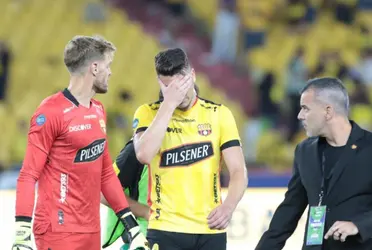 No soportó más la presión de jugar en el Ídolo.