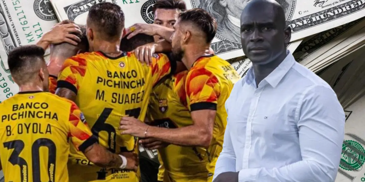 Segundo Alejandro Castillo y jugadores de La Tri (Foto tomada de: Los Ángeles/API)