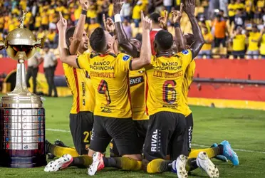 Uno de los personajes más polémicos en Barcelona SC quiere volver a la presidencia